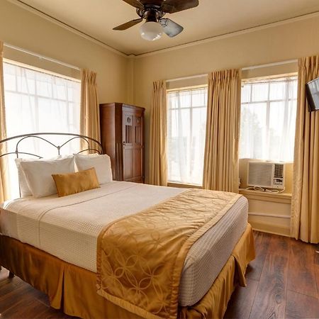 The Faust Hotel New Braunfels Zewnętrze zdjęcie